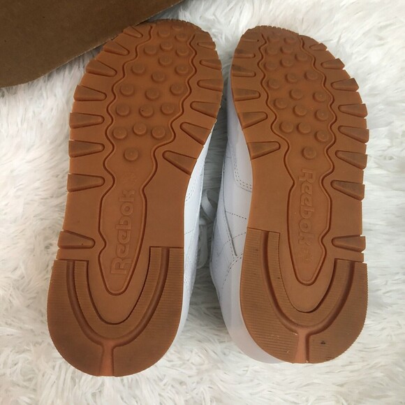 New Reebok Size 7.5 Women's White Classic Leather Sneakers - Picture 4 of 4